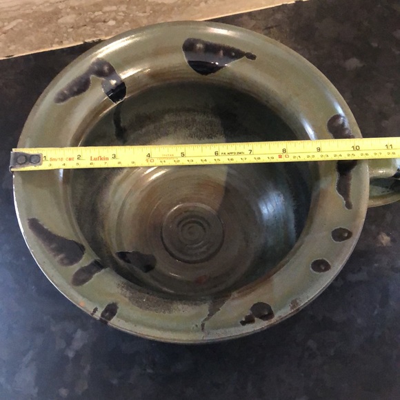 Artistic Studio Pottery - Picture 7 of 7